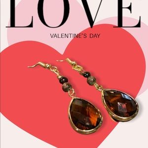 ❤️gorgeous retro look amber colored glass crystal-genuine garnets/mahogany